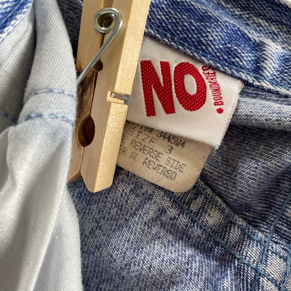 No Boundaries High Waisted Acid Wash Jeans - Picture 3 of 3